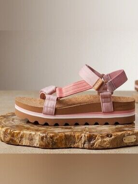 NEW! Reef Women's Platform Sandals Sz 7